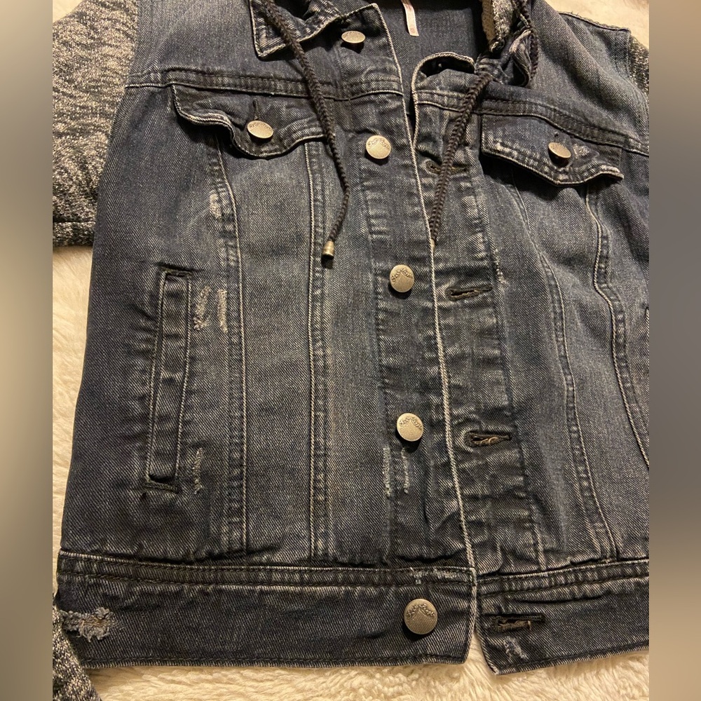 Free People distressed denim jean jacket with knit sleeves XS - Picture 2 of 10